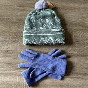 Winter bundle: North Face ski hat + fleece gloves